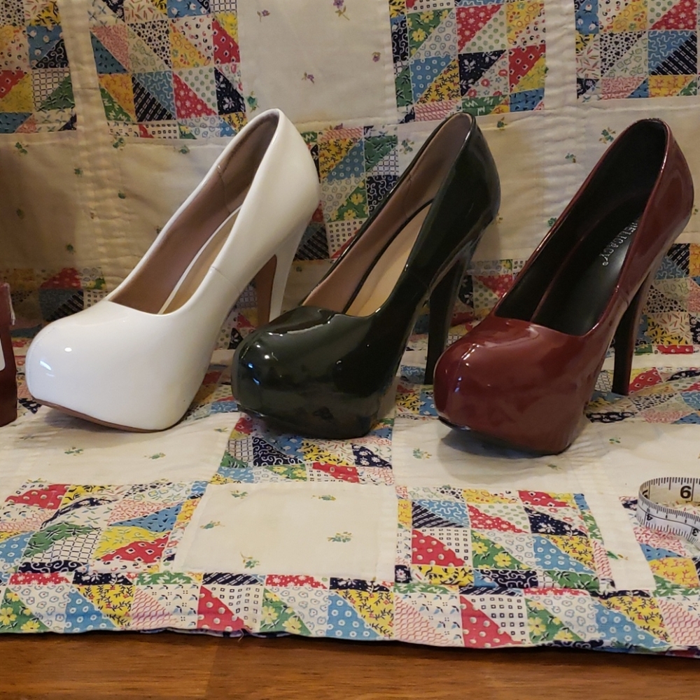 Sz10 Delicacy 5.5" Heels with a 2.25' Platform NEW